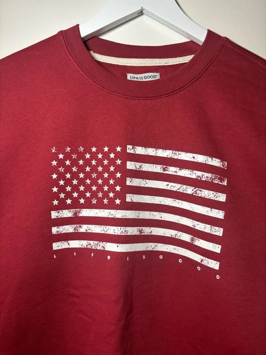 Life Is Good Men's Deep Red Flag Graphic Crew Sweatshirt, size L - Picture 2 of 6